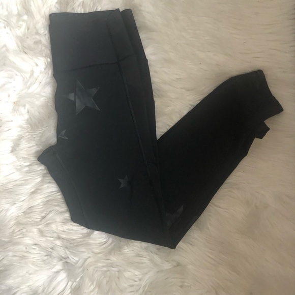GapFit black leggings- star design - Picture 2 of 6